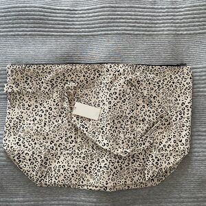 Z Supply On the Go Leo Tote